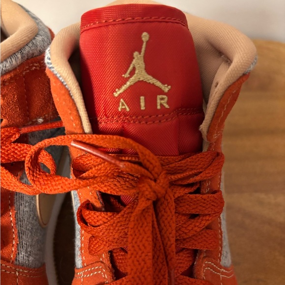 Jordan’s 1 Mid SE Cinnabar Denim‎ Rust Sue sneakers Woman’s 6.5 - Picture 4 of 9